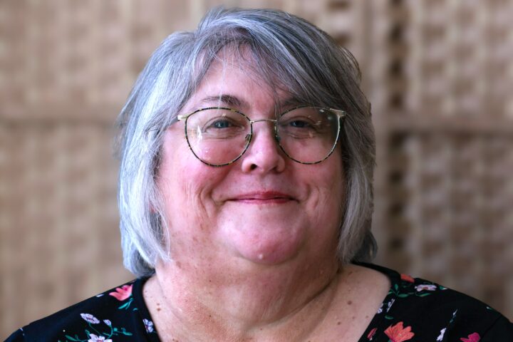 sue lyons